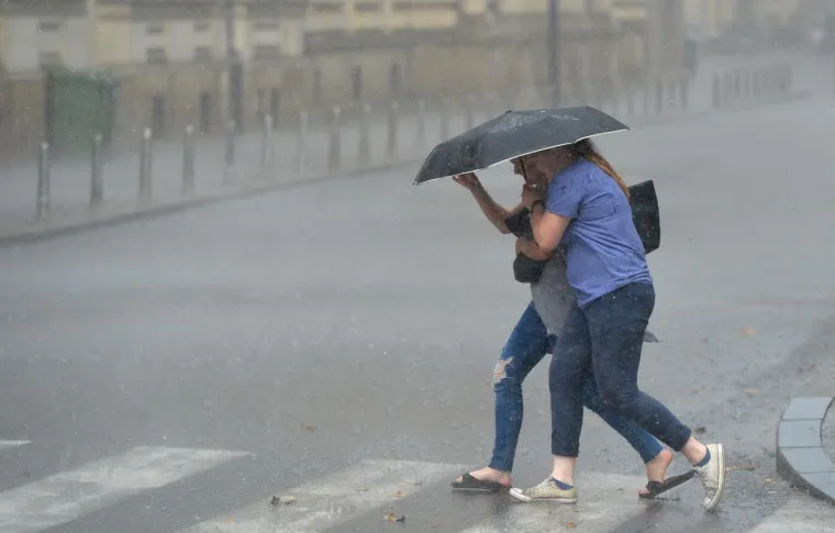 Ki&scaron;a u Zagrebu