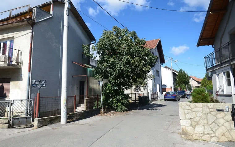 Ispred obiteljske kuće u Dubravi do&scaron;lo je do pucnjave iz vatrenog oružja