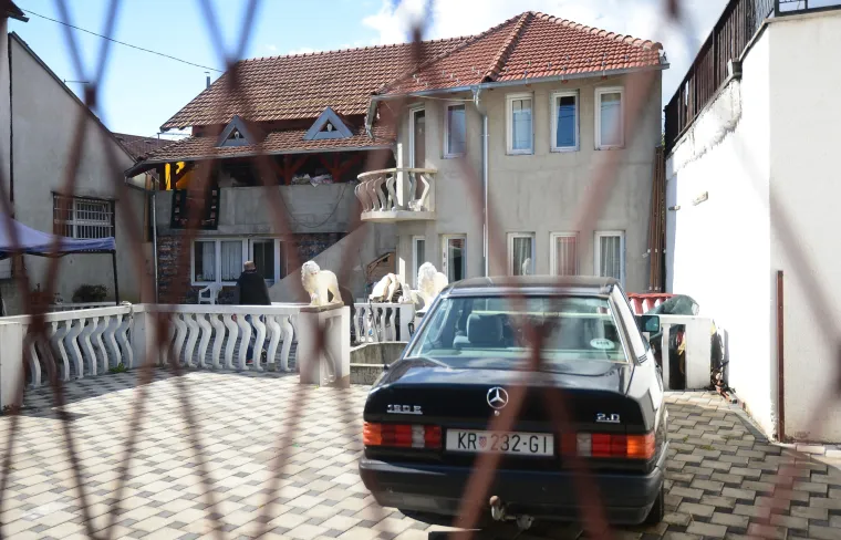 Ispred obiteljske kuće u Dubravi do&scaron;lo je do pucnjave iz vatrenog oružja