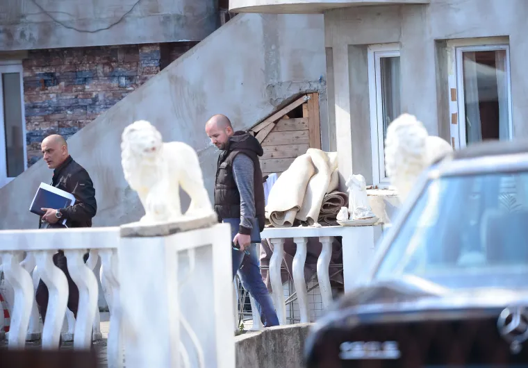 Ispred obiteljske kuće u Dubravi do&scaron;lo je do pucnjave iz vatrenog oružja