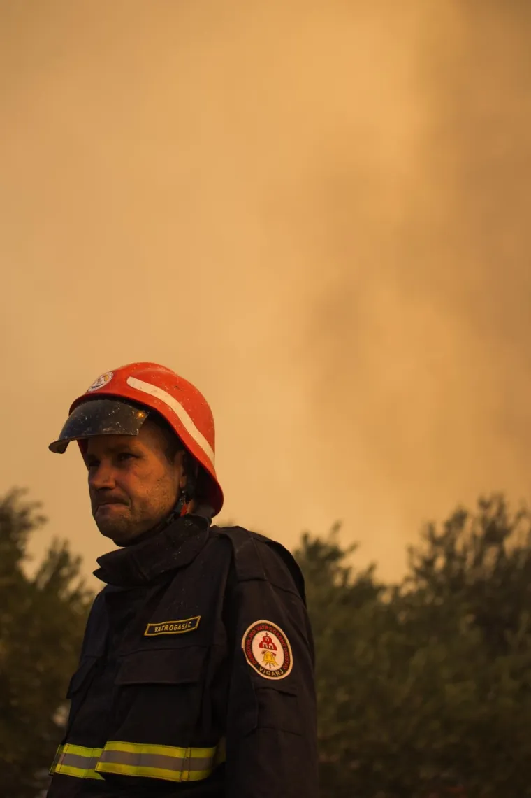 Veliki požar na Pelje&scaron;cu