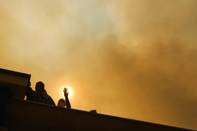 Veliki požar na Pelje&scaron;cu