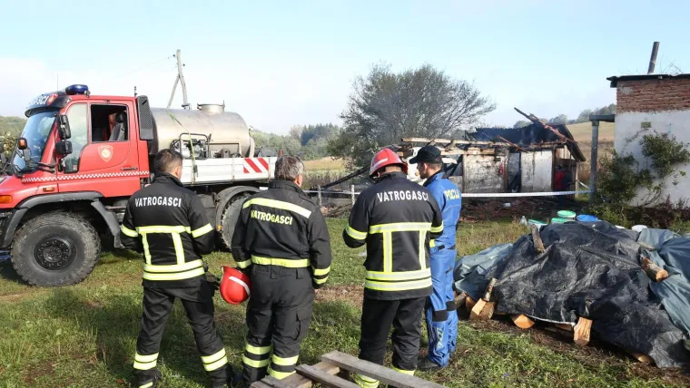 TRAGEDIJA KOD VOJNIĆA: Jedna osoba preminula u požaru obiteljske kuće