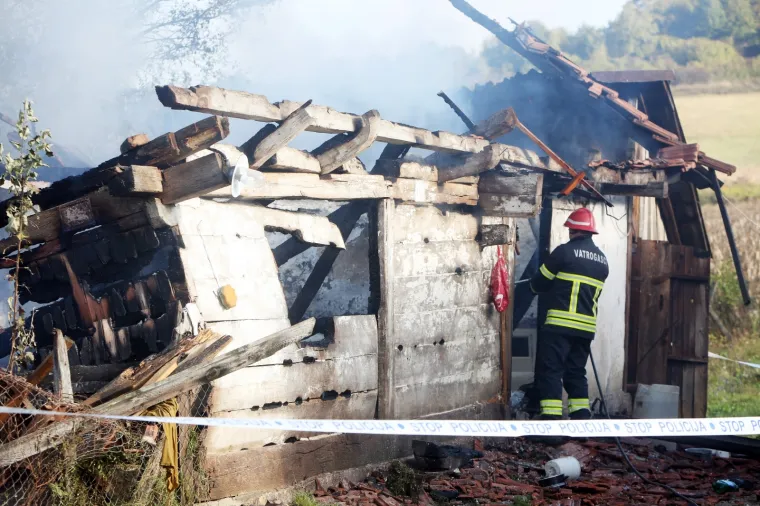 TRAGEDIJA KOD VOJNIĆA: Jedna osoba preminula u požaru obiteljske kuće