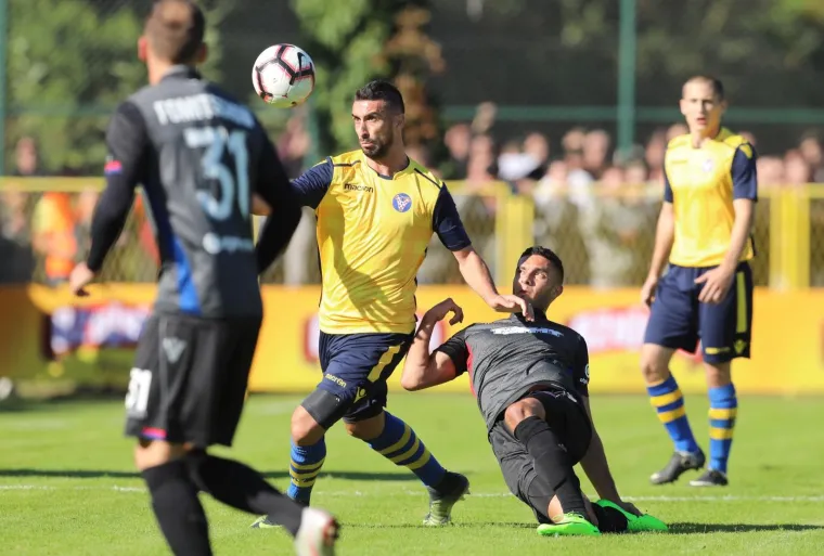 LUDA ATMOSFERA U VRAPČU: Ovako to izgleda kada vam Hajduk dođe u goste