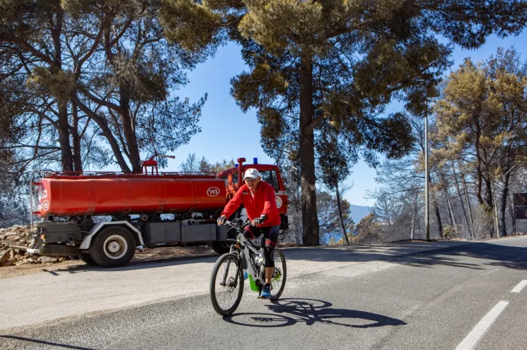 Tužni prizori: Veliki požar na Pelje&scaron;cu poharao sve pred sobom