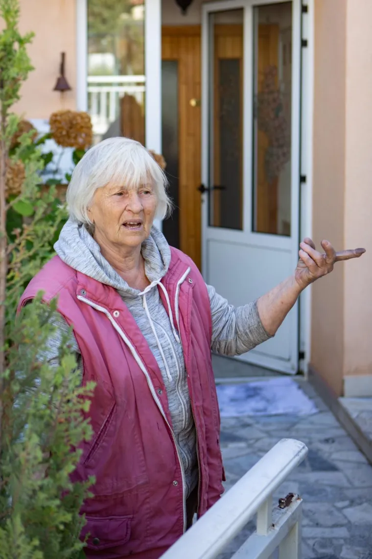 Tužni prizori: Veliki požar na Pelje&scaron;cu poharao sve pred sobom