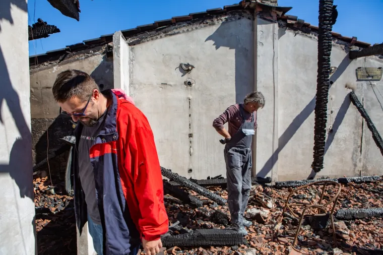 Tužni prizori: Veliki požar na Pelje&scaron;cu poharao sve pred sobom