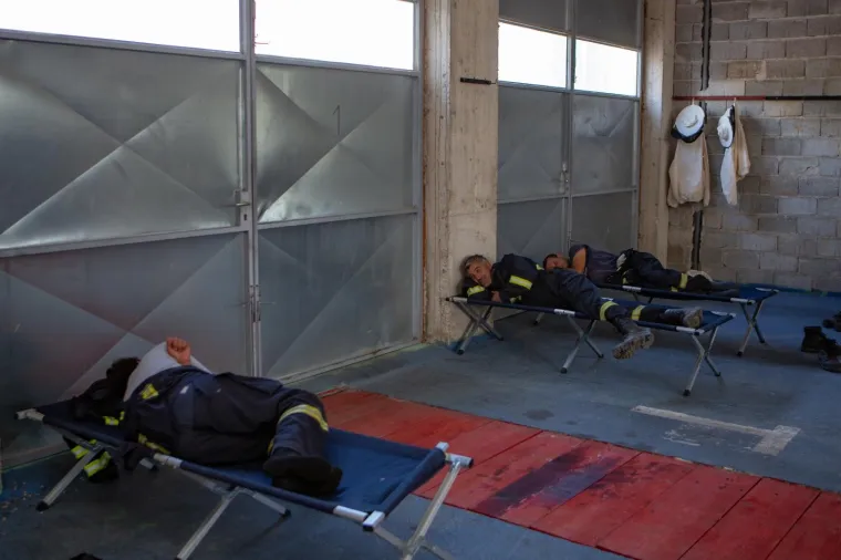 Tužni prizori: Veliki požar na Pelje&scaron;cu poharao sve pred sobom