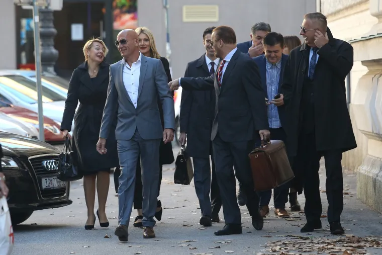 Dolazak Milana Bandića i ostalih na pripremno roči&scaron;te u predmetu Agram