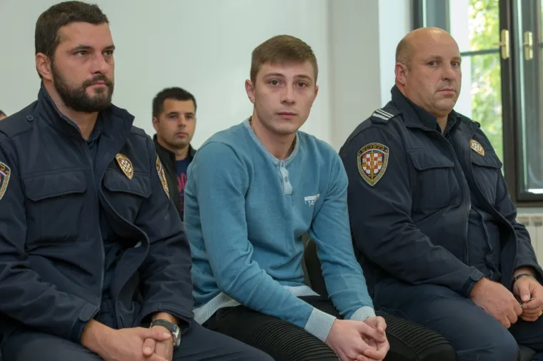 MLADIĆ IZ SLAVONIJE PIJAN I BEZ VOZAČKE ODVEZAO PRIJATELJICU U SMRT: Evo kako je izgledalo izricanje presude Ivanu Ljušaninu