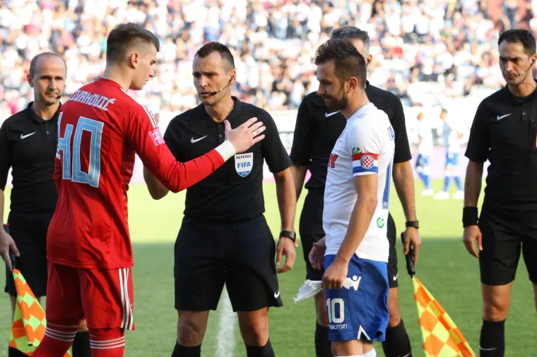 OSJETITE DA&Scaron;AK ATMOSFERE NAJVEĆEG DERBIJA HRVATSKOG SPORTA: Napeto je i na terenu i na tribinama
