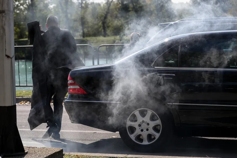 NA JARUNU 'NAPADNUTA' ŠTIĆENA KOLONA: Bačena je dimna bomba, policajci su isukali pištolje... Srećom, bila je to samo pokazna vježba