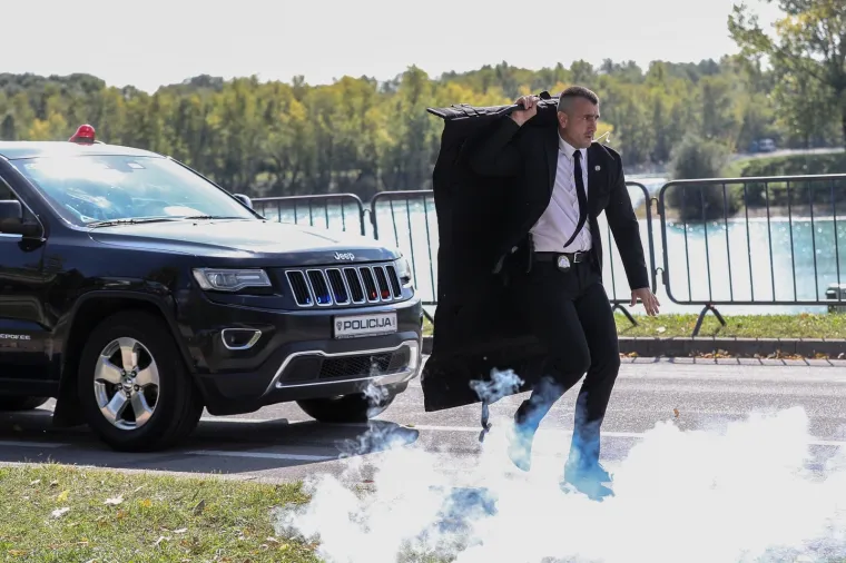 Pokazna vježba - napad na stićenu kolonu, ATJ Lučko