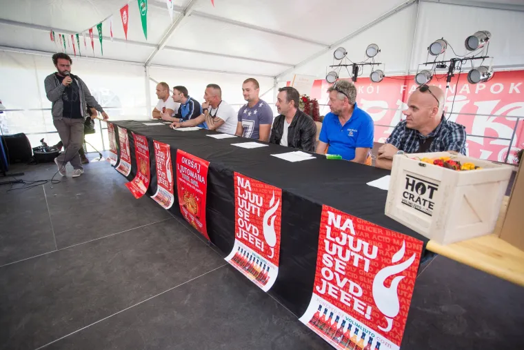 Nije im bilo lako: Natjecanje Ljutomana u jedenju ljutih paprika pro&scaron;lo je sa suzama