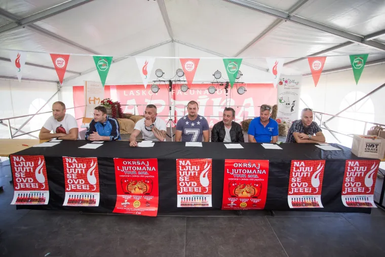 Nije im bilo lako: Natjecanje Ljutomana u jedenju ljutih paprika pro&scaron;lo je sa suzama