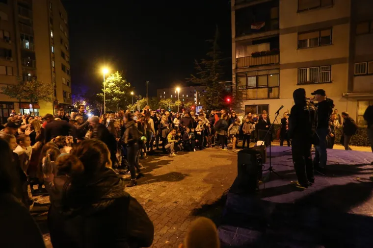 'Na ovoj cesti': Građani Ferenčice posebno izrađenim banerom zahvalili Vatrenima