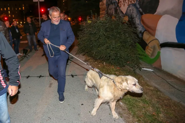 'Na ovoj cesti': Građani Ferenčice posebno izrađenim banerom zahvalili Vatrenima