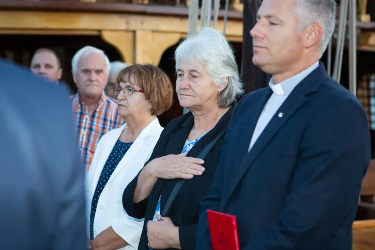 S broda Tirena u gru&scaron;ki akvatorij položeni vijenci u spomen na stradale na moru