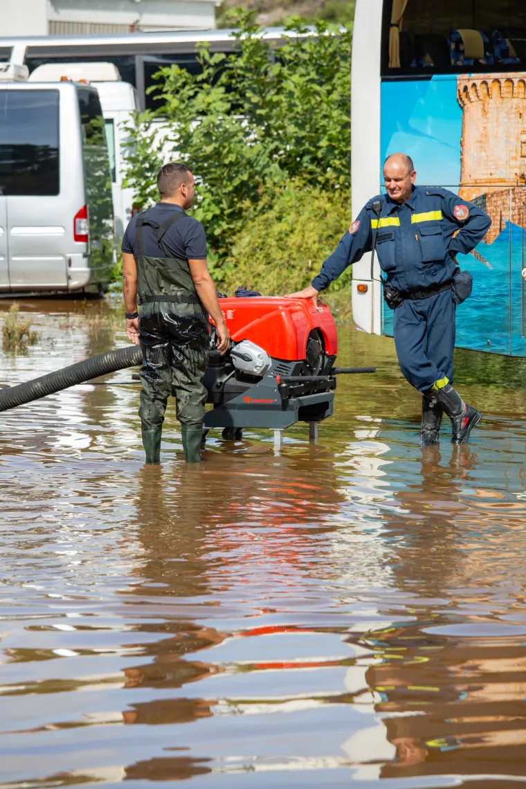 Apokalipsa u Dubrovniku: Olujno nevrijeme poplavilo ulice i kuće