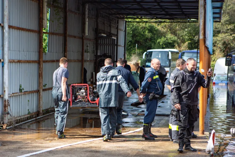 Apokalipsa u Dubrovniku: Olujno nevrijeme poplavilo ulice i kuće