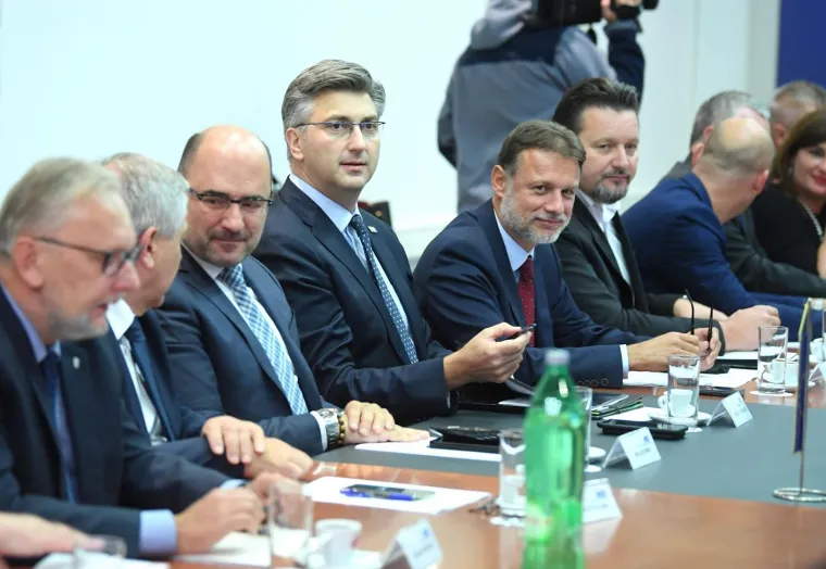 NAPETO U HDZ-u: Evo kako je protekao prvi susret Plenkovića i Brkića nakon izbijanja afere