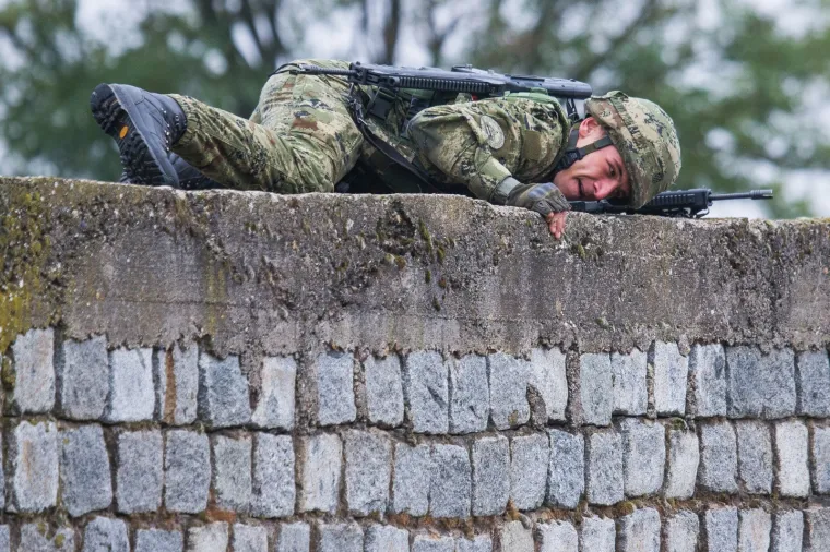 SPEKTAKL U GAŠINCIMA: Održano natjecanje najspremnijih tenkovskih i oklopno-mehaniziranih posada OSRH
