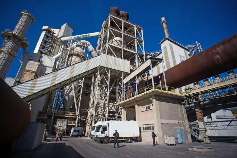 POLICIJA SPALILA ČETIRI TONE DROGE: Postupak obavljen pod budnim okom specijalaca naoružanih dugim cijevima