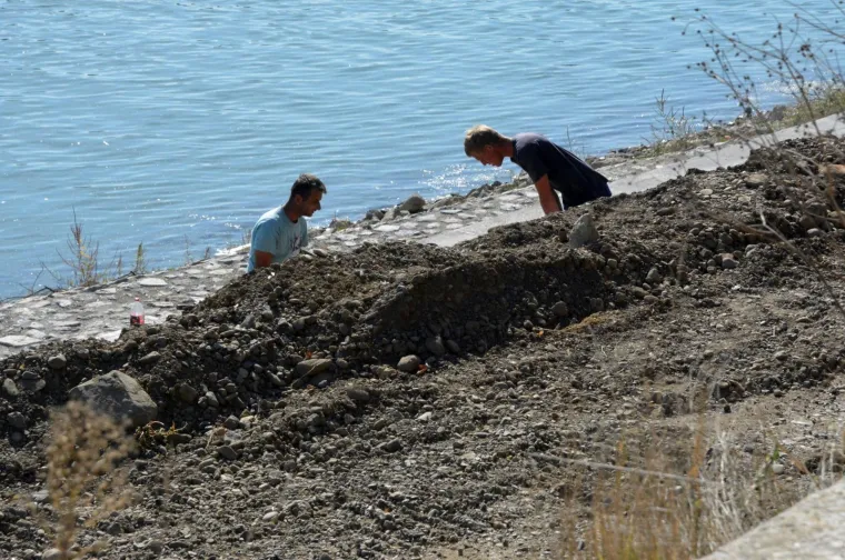 Slavonski Brod: Na iskopu zemlje na savskom nasipu prona&scaron;li kosti vi&scaron;e osoba