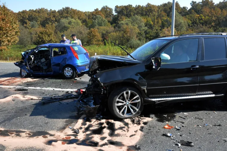 U sudaru kod Okučana poginule dvije osobe