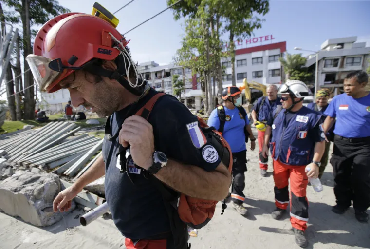 Žrtvama potresa u Indoneziji stiže pomoć iz inozemstva