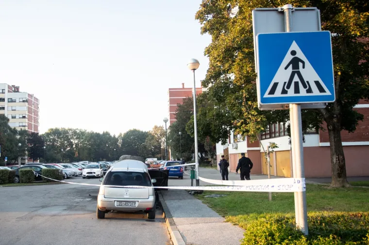 NOĆAS JE GORJELO NA ZAPADU ZAGREBA: U naselju Prečko izgorjela dva automobila