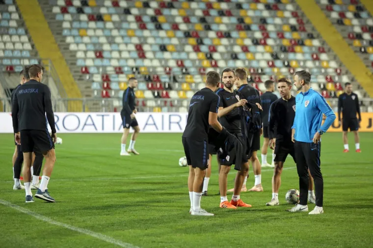 VELIČANSTVENA UVERTIRA ZA ENGLEZE U LIGI NACIJA: Vatreni trenirali na prepunoj Rujevici