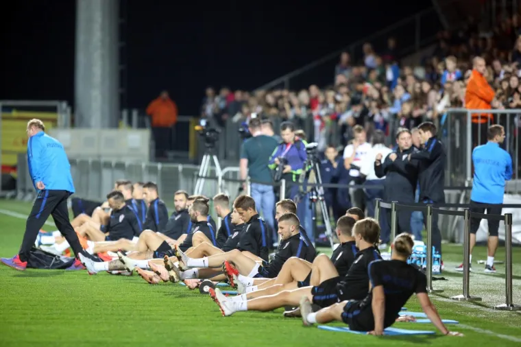 VELIČANSTVENA UVERTIRA ZA ENGLEZE U LIGI NACIJA: Vatreni trenirali na prepunoj Rujevici