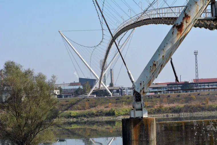 Pogledajte kako rafinerija u Bosanskom Brodu izgleda dva dana nakon eksplozije i velikog požara