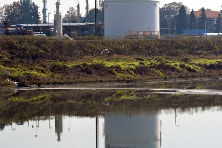 Pogledajte kako rafinerija u Bosanskom Brodu izgleda dva dana nakon eksplozije i velikog požara
