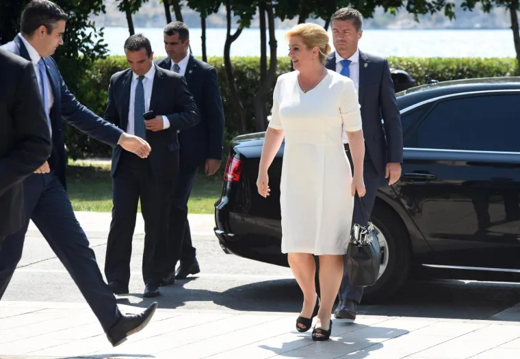 Predsjednica prije i poslije: Pogledajte kako se izgled prve žene države mijenjao kroz godinu