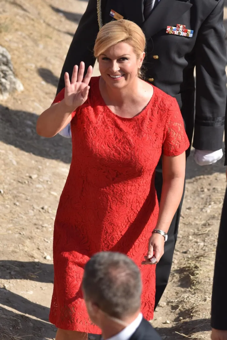 Predsjednica prije i poslije: Pogledajte kako se izgled prve žene države mijenjao kroz godinu