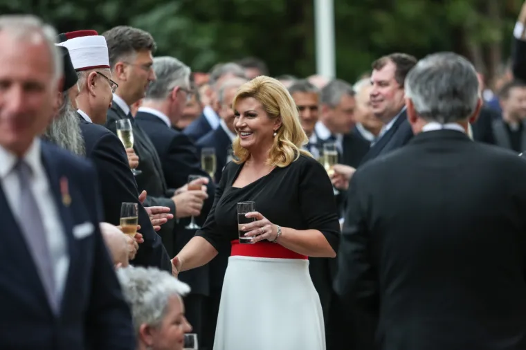 Predsjednica prije i poslije: Pogledajte kako se izgled prve žene države mijenjao kroz godinu