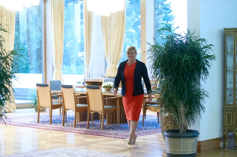 Predsjednica prije i poslije: Pogledajte kako se izgled prve žene države mijenjao kroz godinu