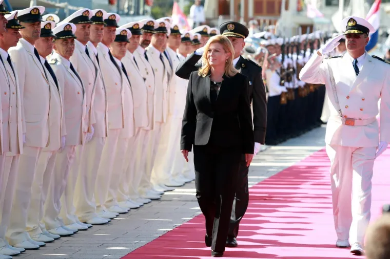 Predsjednica prije i poslije: Pogledajte kako se izgled prve žene države mijenjao kroz godinu