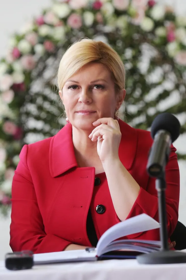 Predsjednica prije i poslije: Pogledajte kako se izgled prve žene države mijenjao kroz godinu