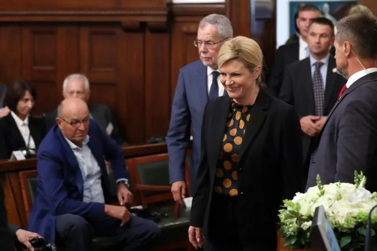 Predsjednica prije i poslije: Pogledajte kako se izgled prve žene države mijenjao kroz godinu