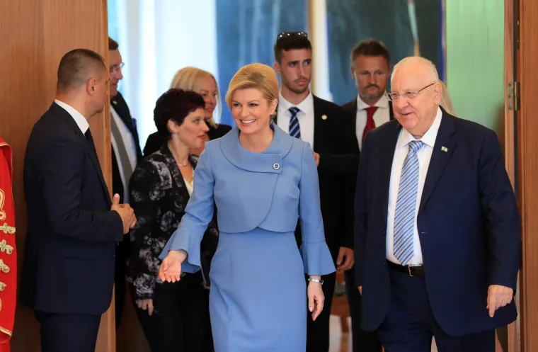 Predsjednica prije i poslije: Pogledajte kako se izgled prve žene države mijenjao kroz godinu