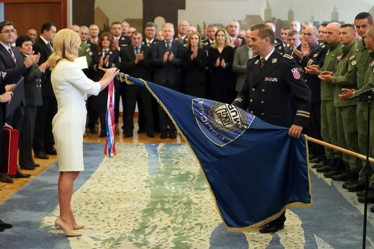 Predsjednica prije i poslije: Pogledajte kako se izgled prve žene države mijenjao kroz godinu