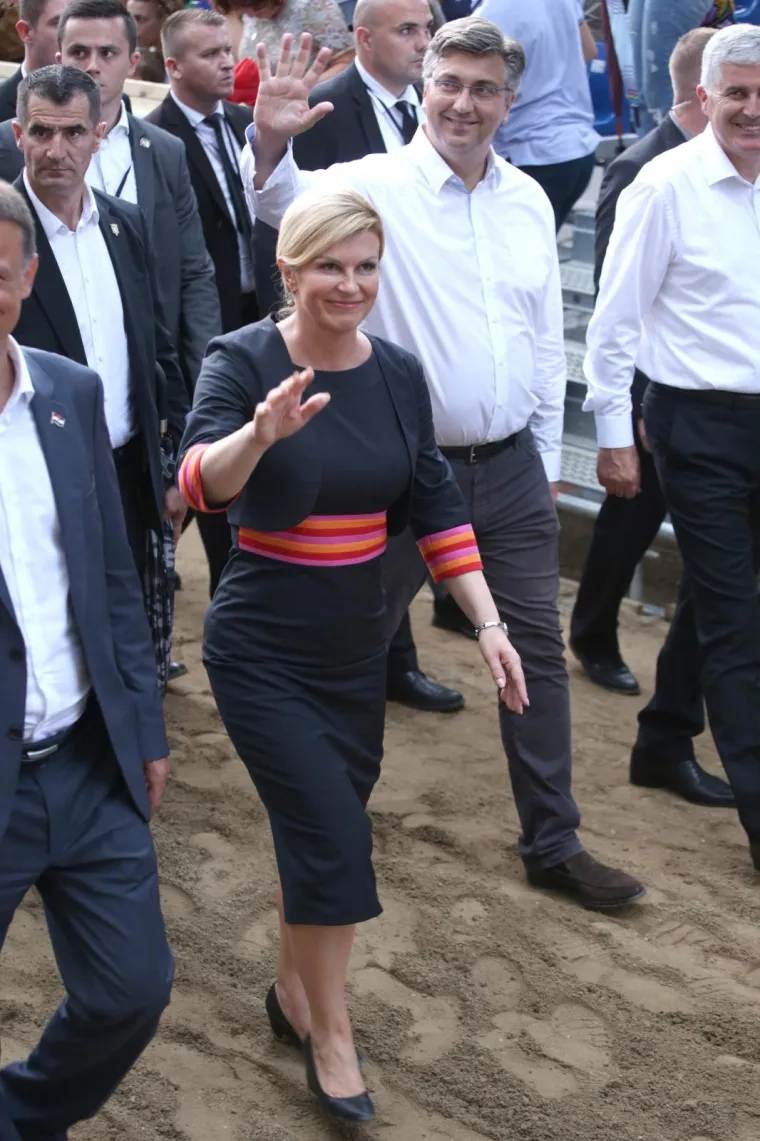 Predsjednica prije i poslije: Pogledajte kako se izgled prve žene države mijenjao kroz godinu