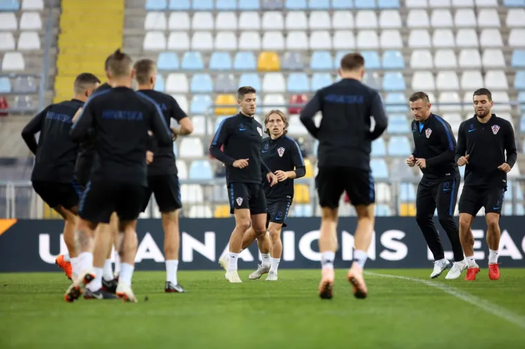 DOBRA ATMOSFERA NA RUJEVICI: Vatreni odradili posljednji trening prije utakmice s Engleskom