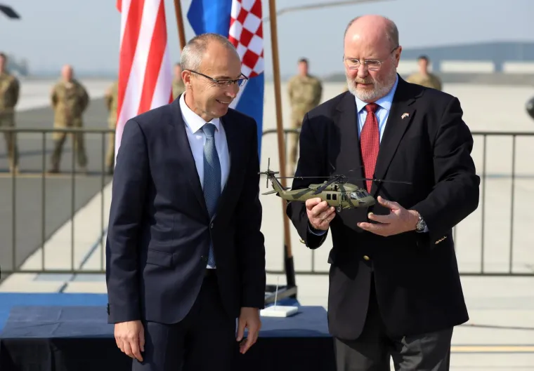 Predstavljeni helikopteri Black Hawk UH-60M