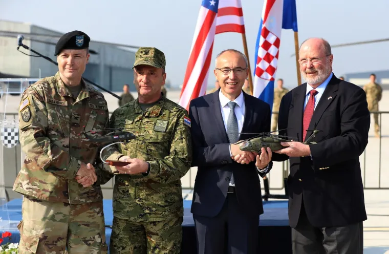 Predstavljeni helikopteri Black Hawk UH-60M