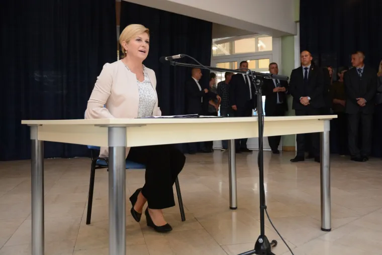 Predsjednica posjetila virovitičku Osnovnu &scaron;kolu Vladimira Nazora